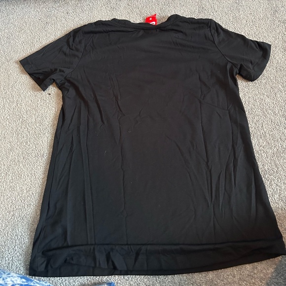 Black nike womens shirt - Picture 3 of 3